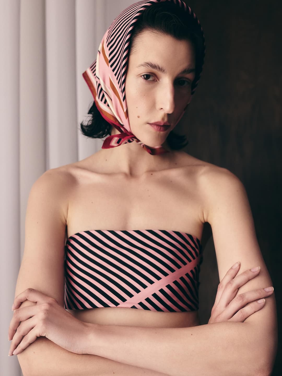 Nowa kolekcja inspirowana stylem mid-century modern. Dostępna na www.sinesilk.com
•
#sinesilk #sinegirl #silkscarf #silklove #apaszkajedwabna (2/3)