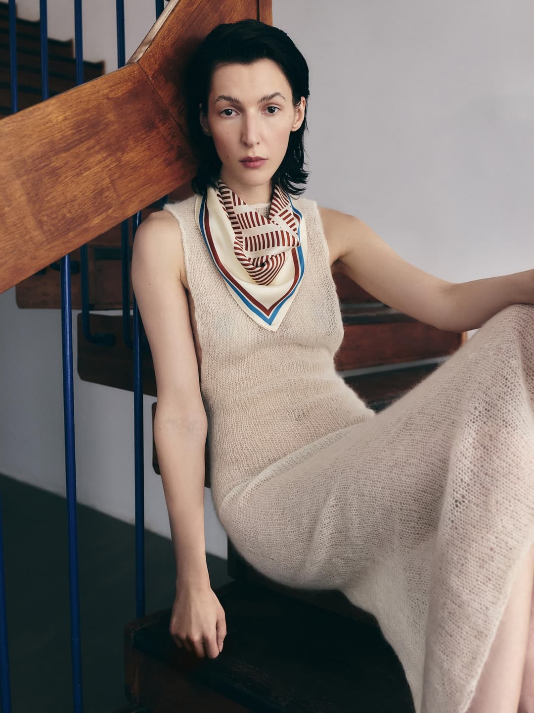 Dwustronna apaszka „Geometria 001” - z jednej strony stonowany brąz z drugiej strony intensywne bordo. Którą stronę wybierasz?
•
#sinesilk #sinegirl #silklove #jedwab #apaszka #chustajedwabna #polskamarkamodowa (1/6)