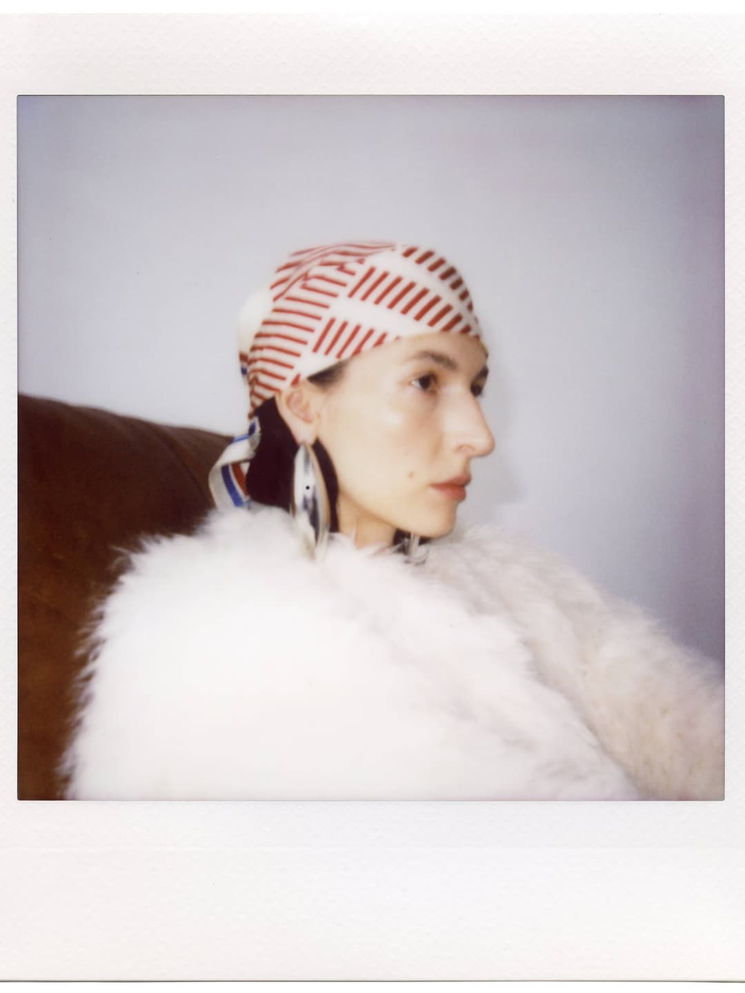 Dwustronna apaszka „Geometria 001” - z jednej strony stonowany brąz z drugiej strony intensywne bordo. Którą stronę wybierasz?
•
#sinesilk #sinegirl #silklove #jedwab #apaszka #chustajedwabna #polskamarkamodowa (5/6)