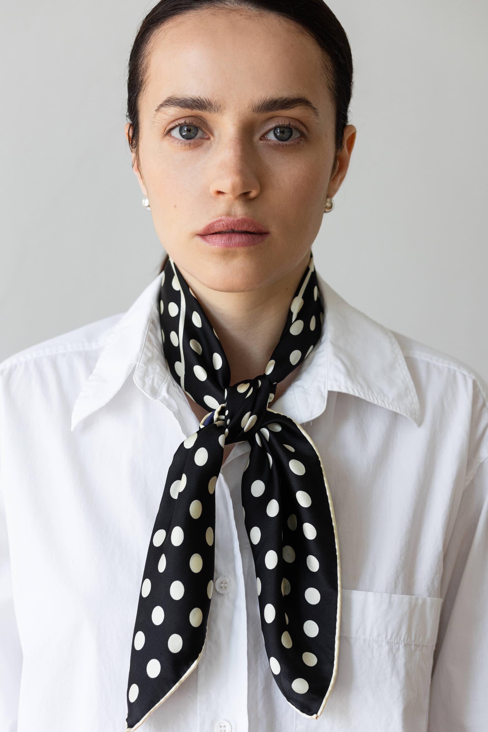 Jedwabna apaszka 65 cm Polka Dot black / navy