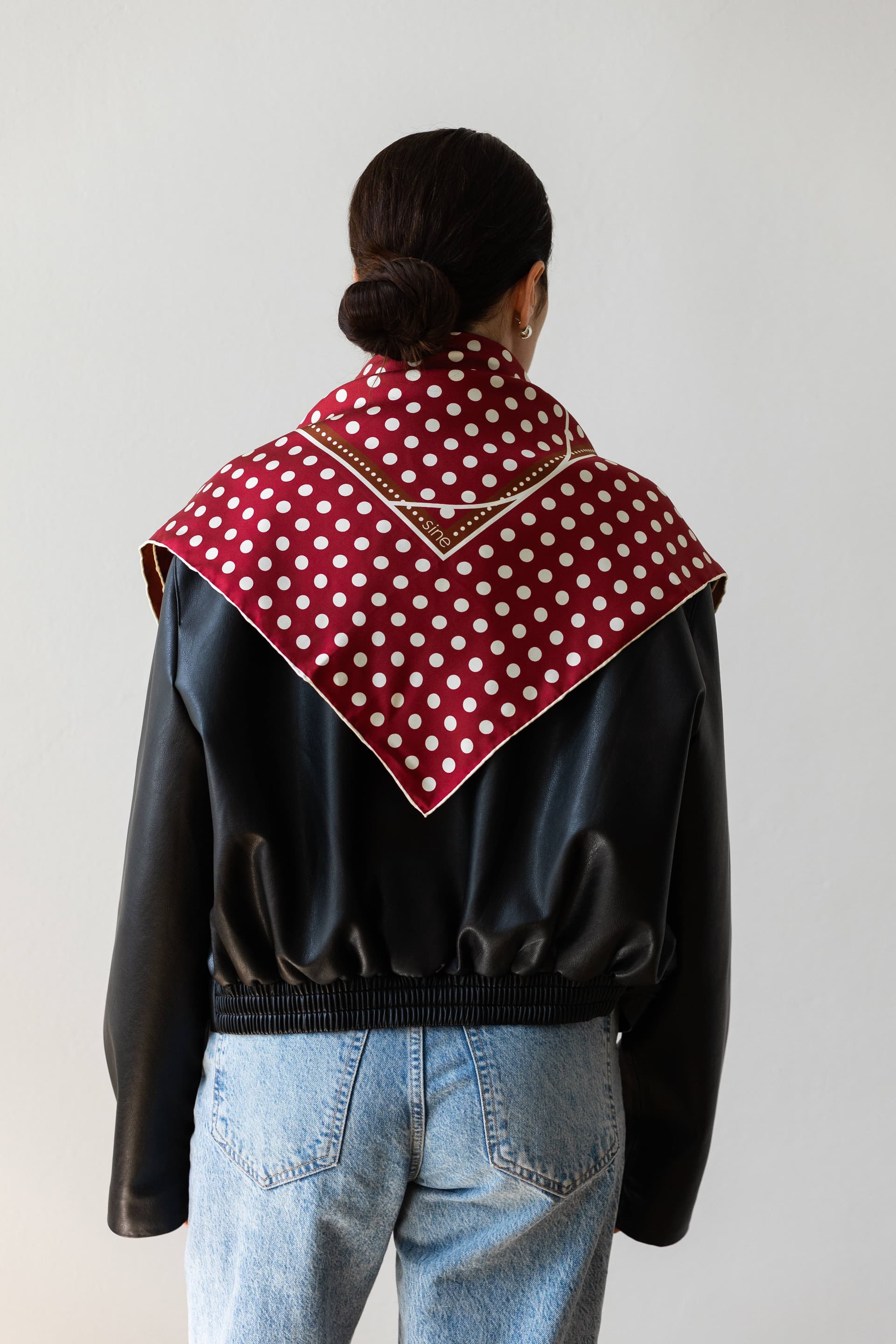 Jedwabna apaszka 65 cm Polka Dot burgundy / brown