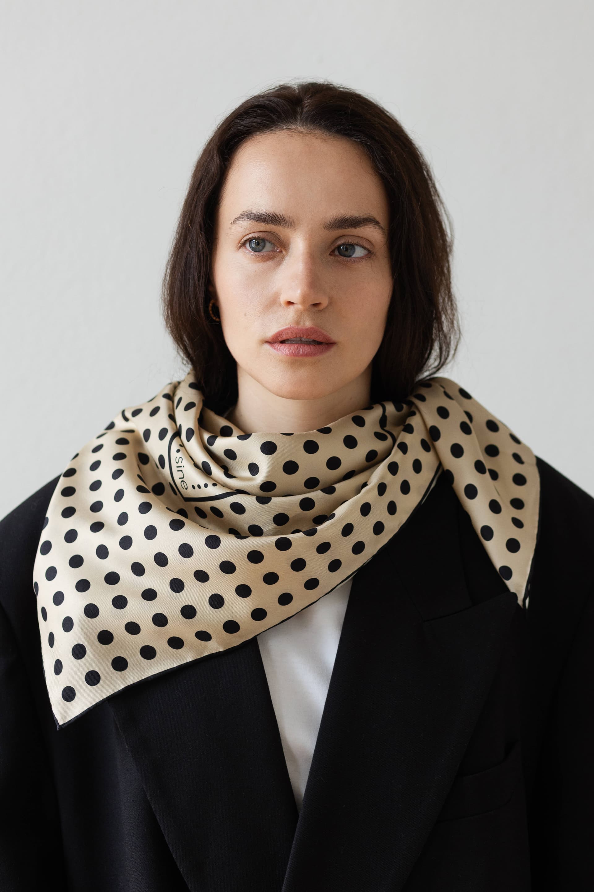 Jedwabna apaszka 90 cm Polka Dot beige / cream
