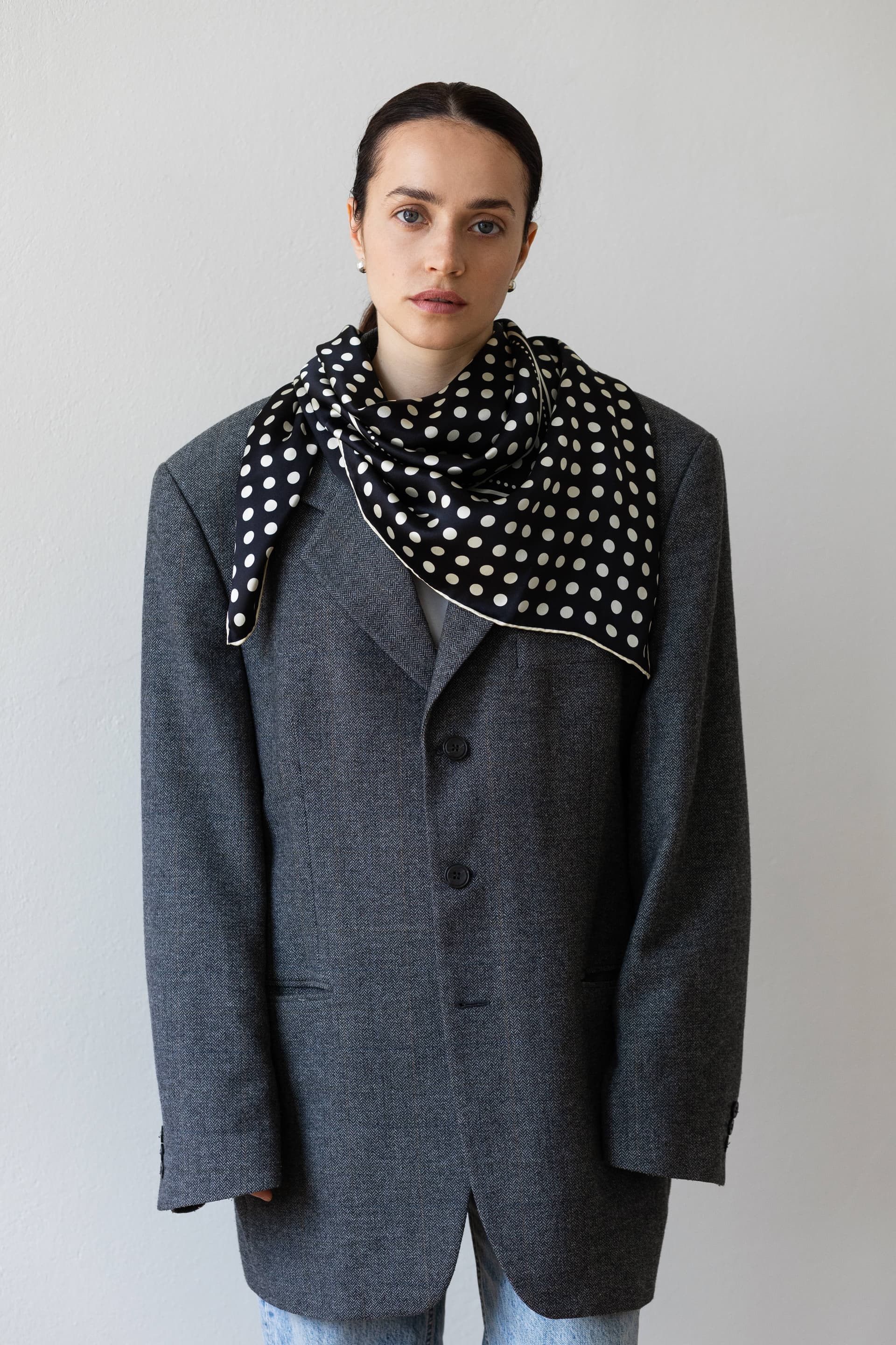Jedwabna apaszka 90 cm Polka Dot black / navy