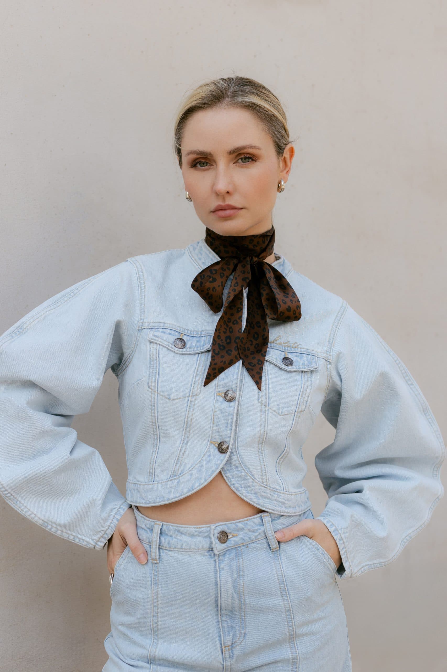 Jedwabny szaliczek MOTYW ZWIERZĘCY BROWN180 cm